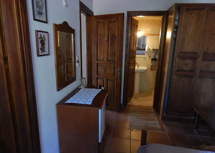 Seirios 招待所 4*